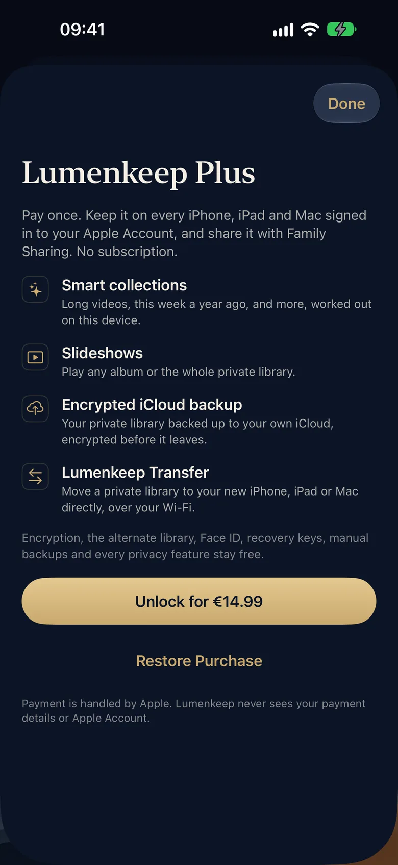 The Lumenkeep Plus screen: smart collections, slideshows, encrypted iCloud backup and Lumenkeep Transfer, for one payment.